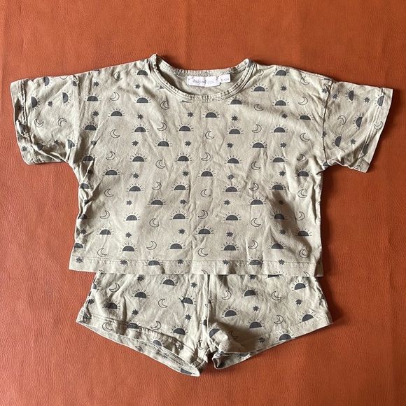 indy & pippa Other - Indy & Pippa suns & moon set - softest cotton tee shirt and shorts 9-12 months